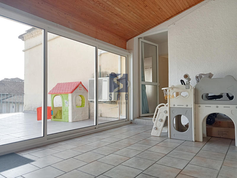 Appartement - 121 m² - 5 pièces