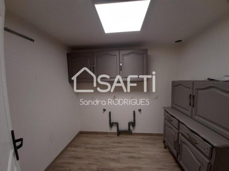 Maison - 295 m² - 9 pièces