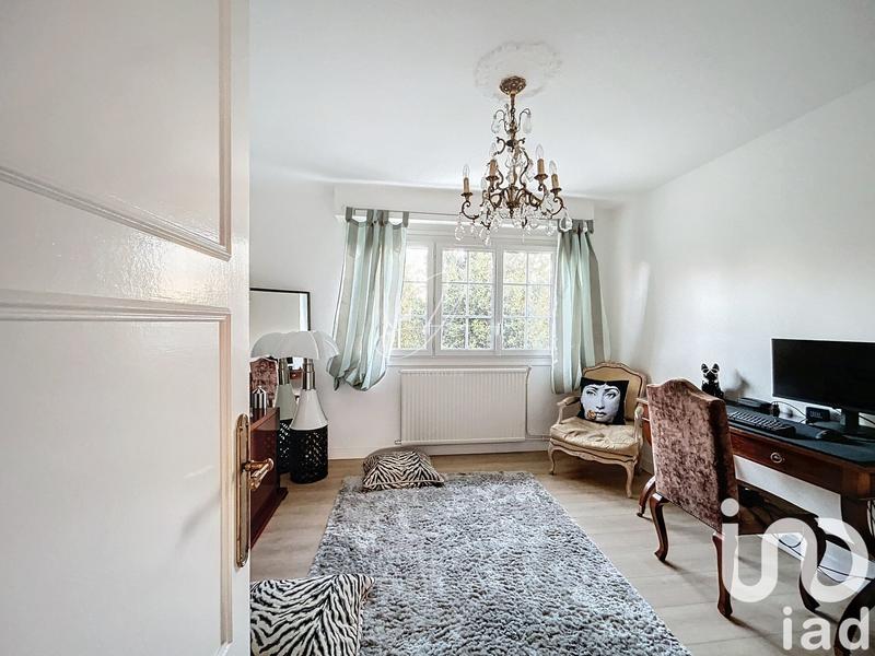 Maison - 190 m² - 8 pièces