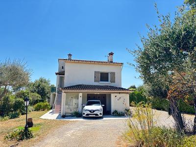 Maison - 120 m² - 8 pièces