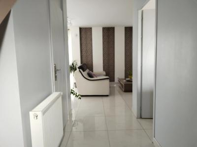 Maison - 140 m² - 8 pièces