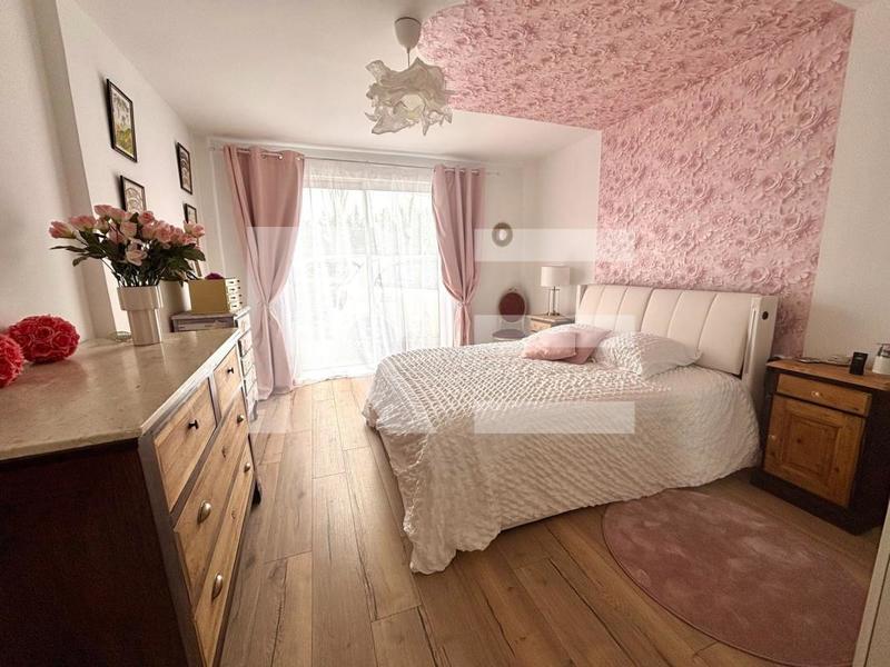 Maison de maîtres - 271 m² - 8 pièces