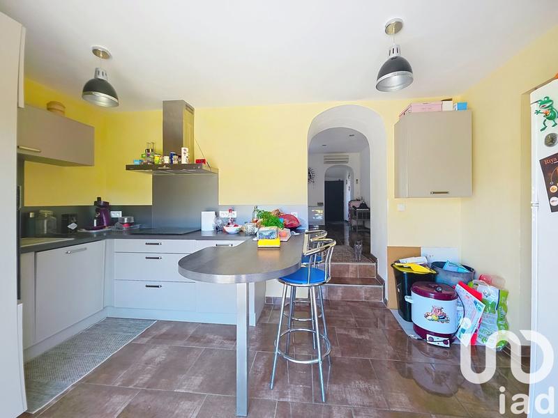 Maison - 232 m² - 8 pièces