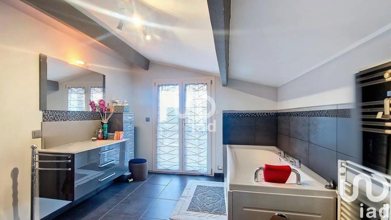 Maison - 141 m² - 5 pièces