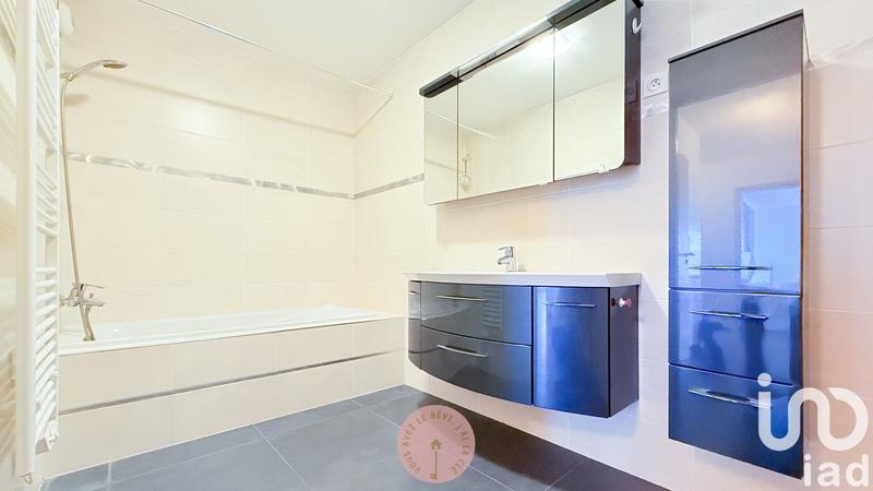 Appartement - 75 m² - 3 pièces