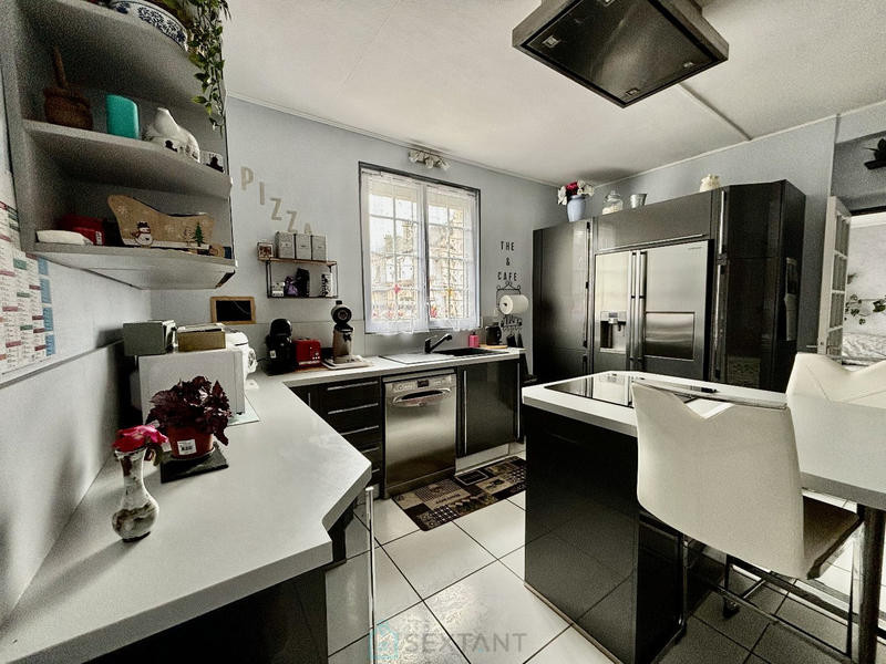 Maison - 96 m² - 5 pièces