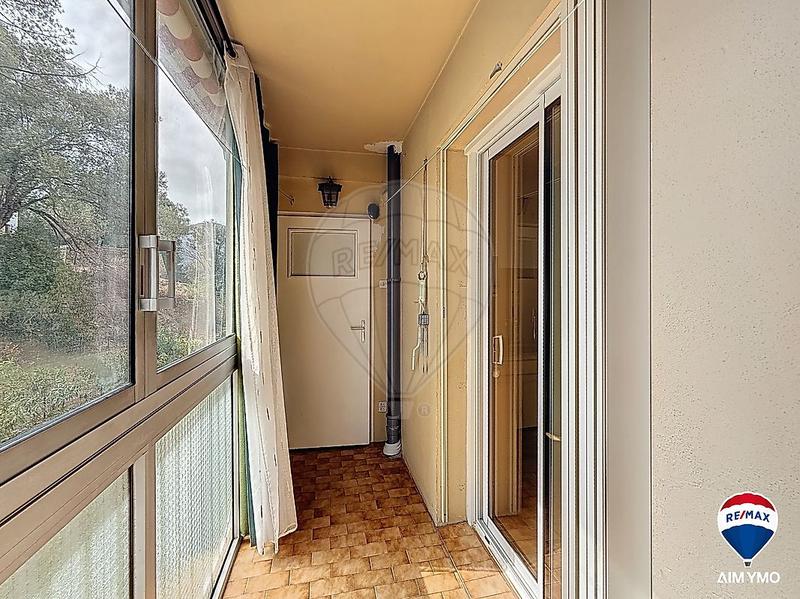 Appartement - 77 m² - 3 pièces