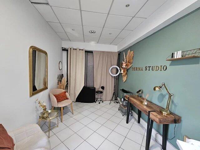 Local commercial - 45 m² - 3 pièces