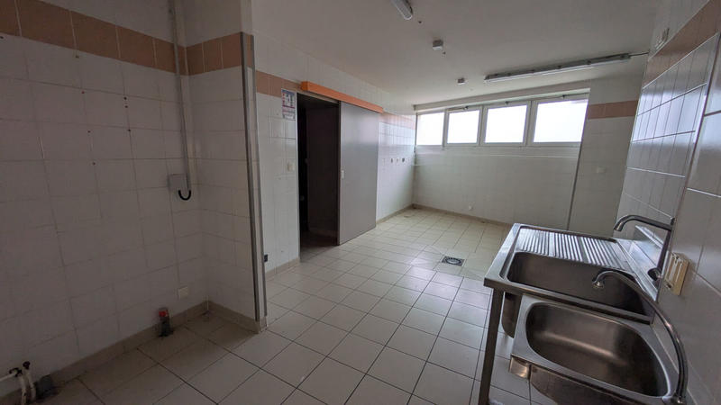 Maison - 231 m² - 6 pièces