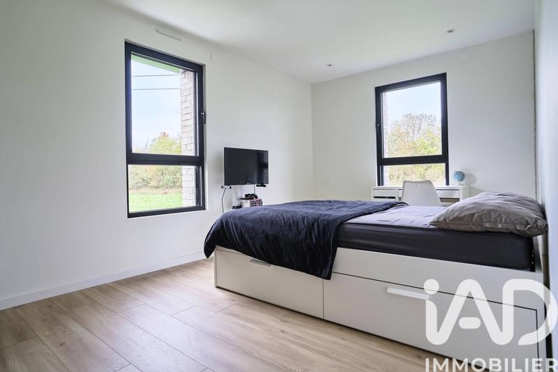 Maison - 210 m² - 6 pièces