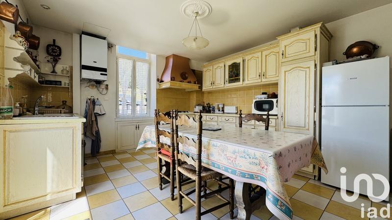 Maison - 375 m² - 13 pièces