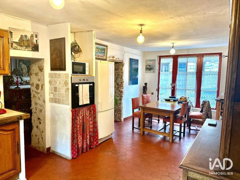 Maison - 200 m² - 9 pièces