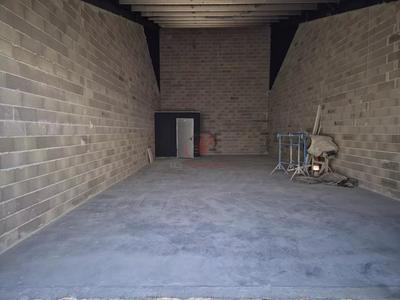 Local d'activités - 100 m² - 1 pièce