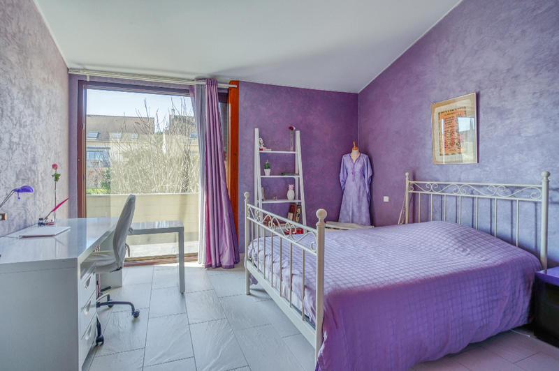 Maison - 350 m² - 12 pièces