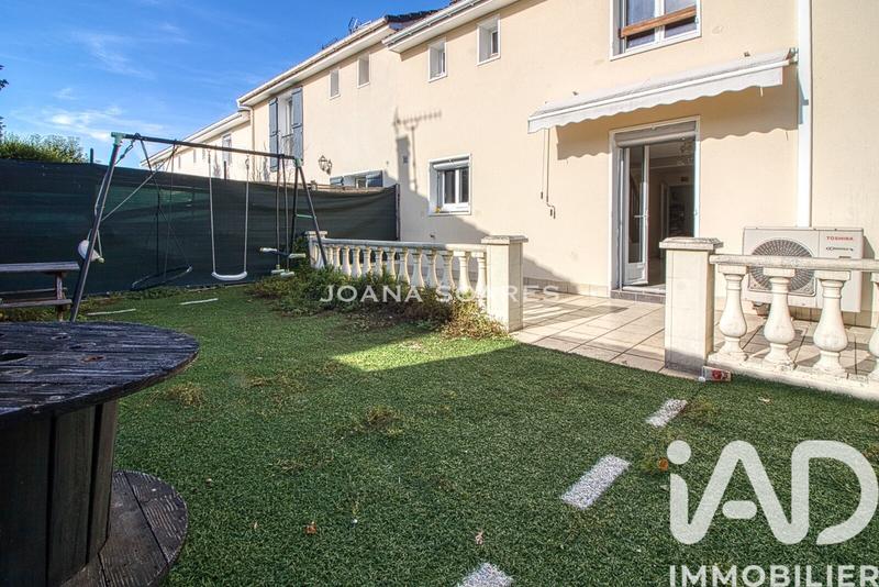 Maison - 90 m² - 5 pièces