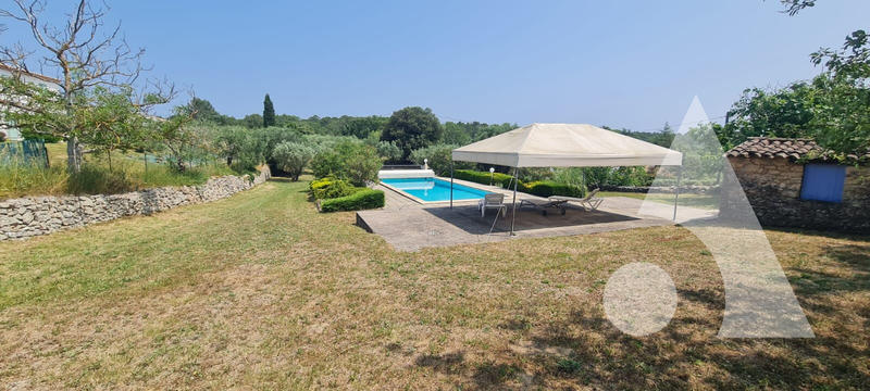 Maison - 180 m² - 8 pièces