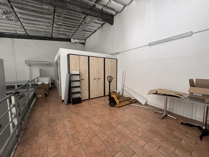 Local commercial - 270 m² - 5 pièces