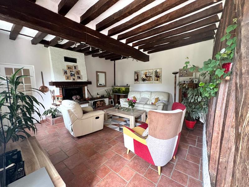 Maison - 350 m² - 14 pièces