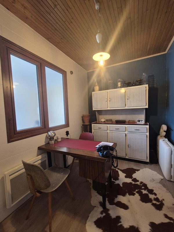 Maison - 300 m² - 11 pièces