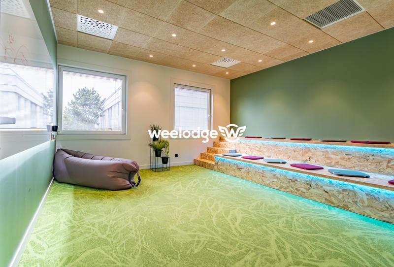 Bureau - 200 m² - 9 pièces