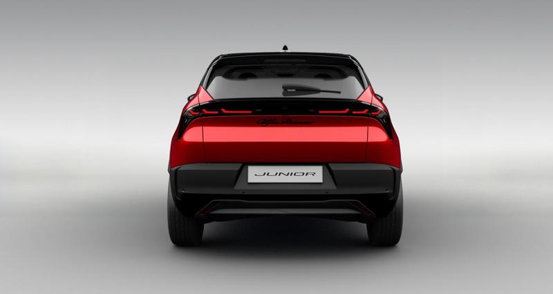 Alfa Romeo Junior Electrique Elettrica 156 ch Premium