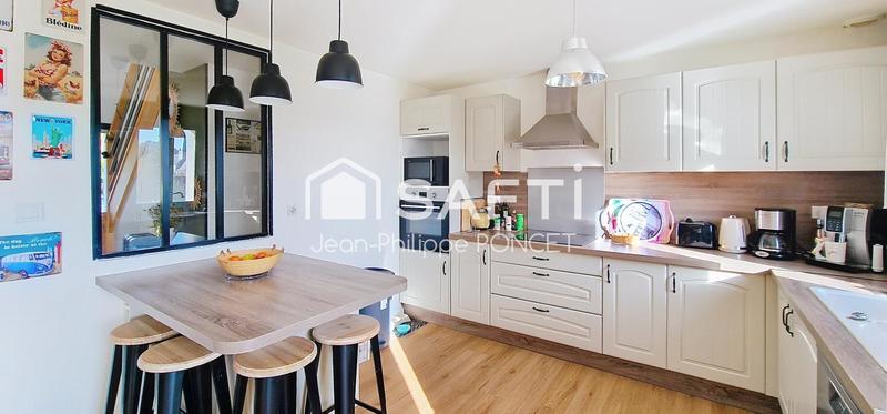 Maison - 125 m² - 8 pièces