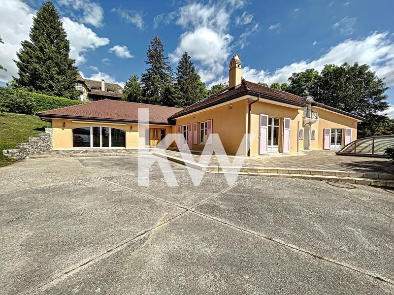 Villa - 548 m² - 22 pièces