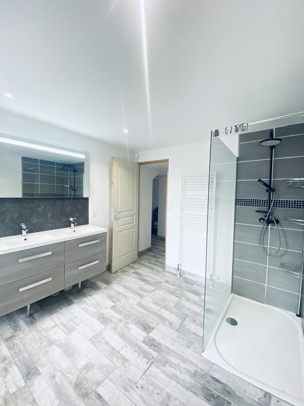 Appartement - 80 m² - 3 pièces