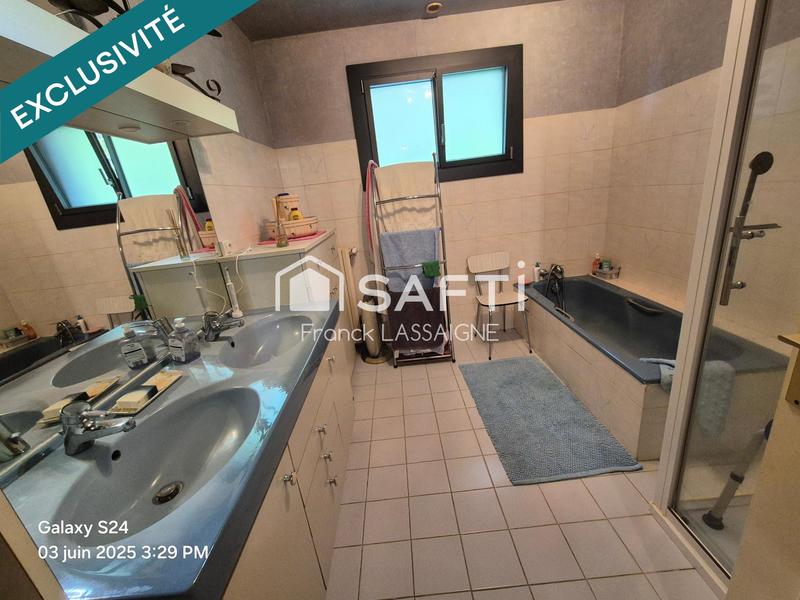 Maison - 220 m² - 7 pièces