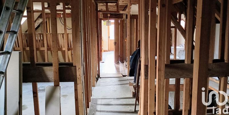 Maison - 200 m² - 3 pièces