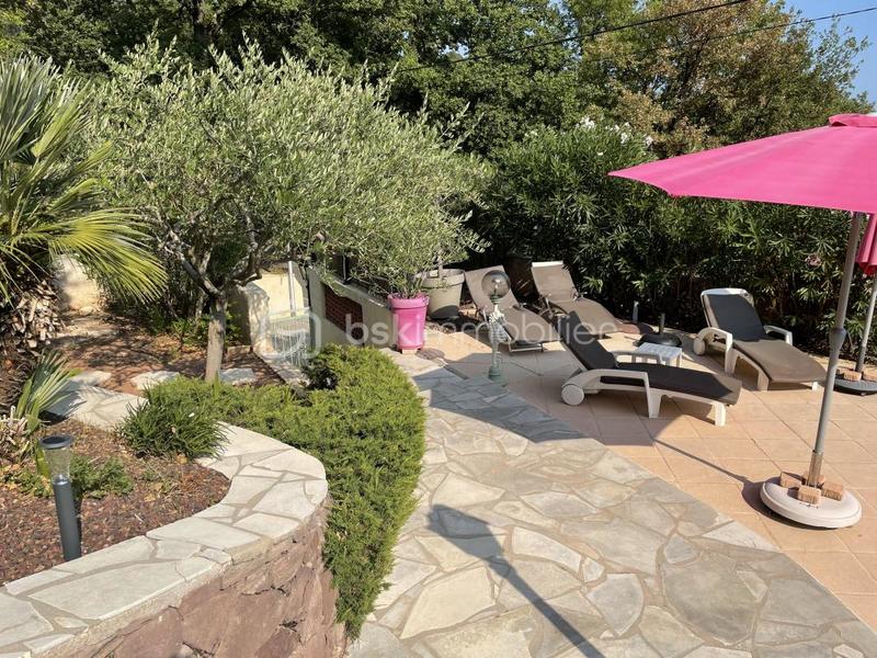 Villa - 80 m² - 4 pièces