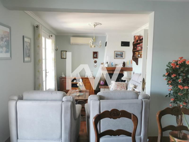 Maison - 98 m² - 5 pièces