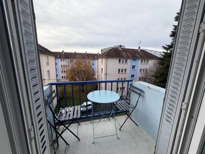 Appartement - 60 m² - 4 pièces