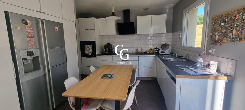 Maison traditionnelle - 114 m² - 6 pièces