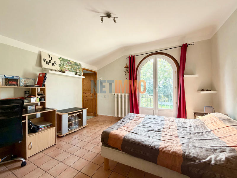 Villa - 168 m² - 6 pièces