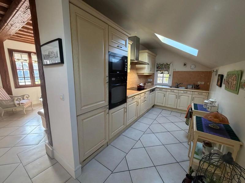 Maison - 200 m² - 6 pièces