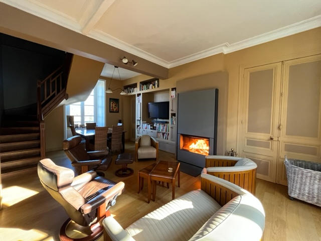 Maison - 200 m² - 9 pièces