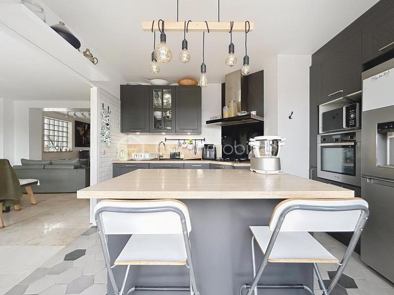 Villa - 160 m² - 8 pièces