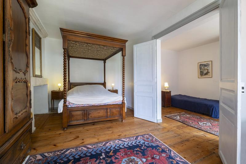 Château - 360 m² - 12 pièces