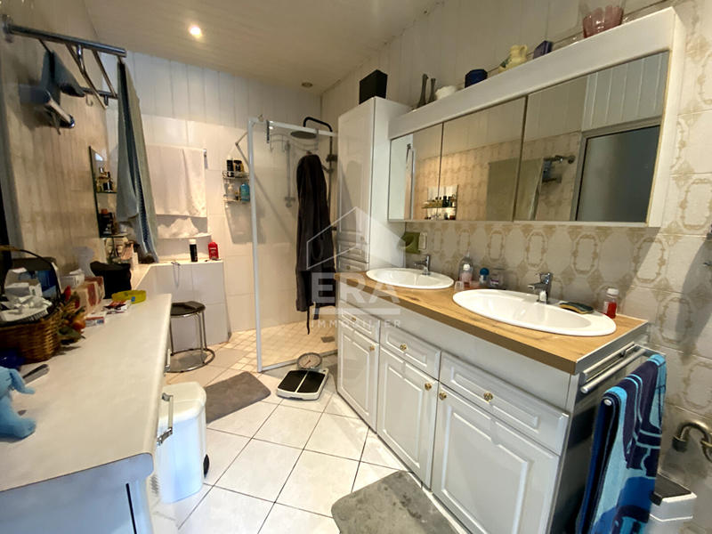 Maison - 137 m² - 6 pièces