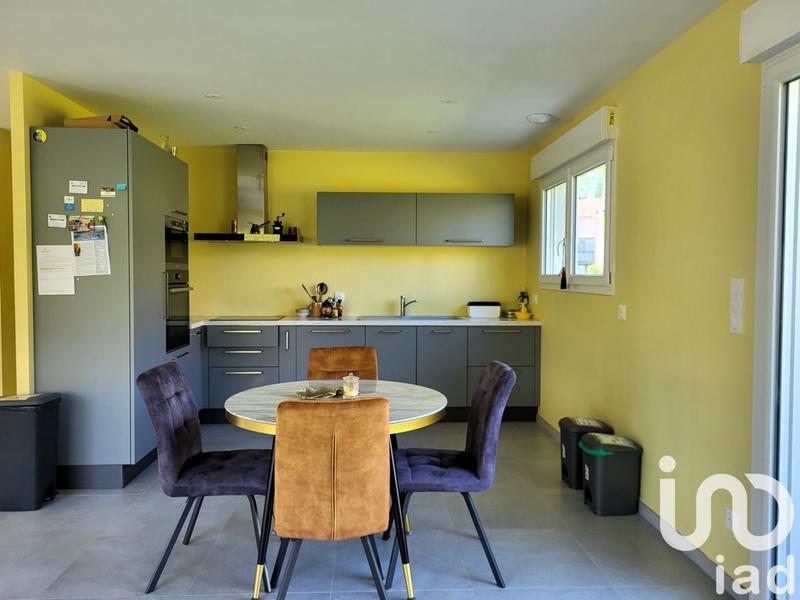 Maison - 99 m² - 4 pièces