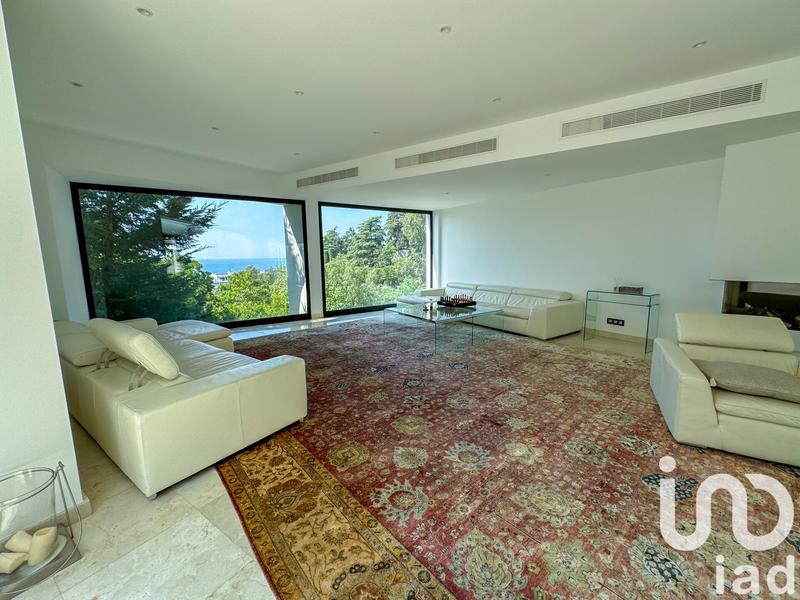 Maison - 510 m² - 7 pièces