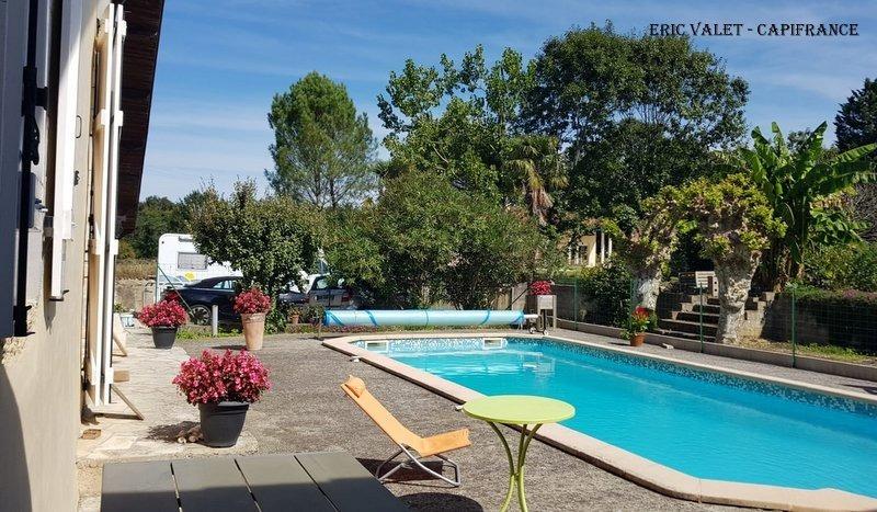 Maison - 285 m² - 9 pièces