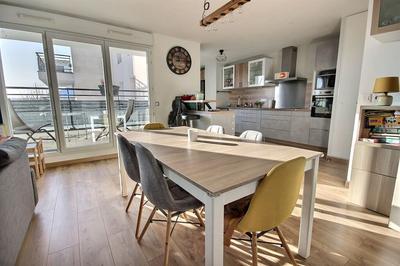 Appartement - 92 m² - 5 pièces