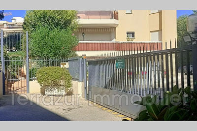 Parking / Garage - 15 m²