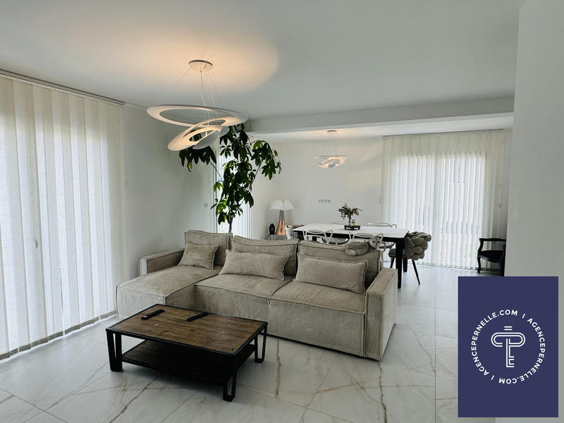 Maison - 99 m² - 4 pièces