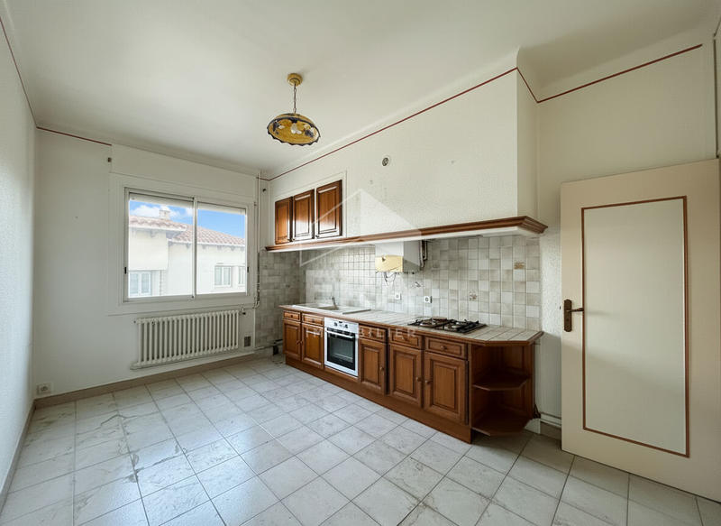 Immeuble - 13 pièces