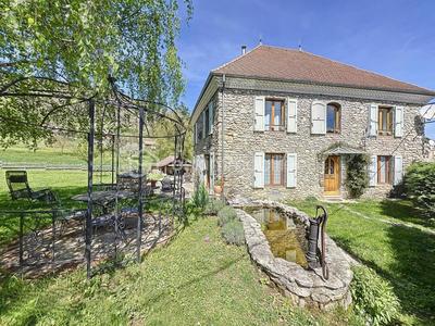 Maison en pierre - 160 m² - 6 pièces