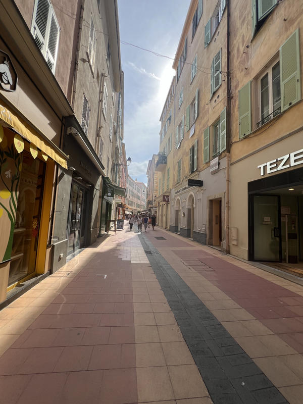 Fonds de commerce - Local commercial - 20 m²