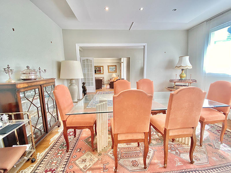 Appartement - 140 m² - 5 pièces